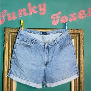 Vintage Avenue Blues